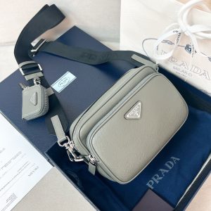 Prada Reizistas in Echt Kalfsleer - Perfecte 1:1 Replica voor een Luxe Look 1100056845 - front view | Prada