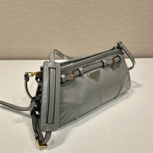 Prada Reizitas 1:1 Replica in Echt Kalfsleer – Spiegelkwaliteit 920090142 - side view